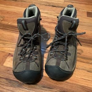 Keen hiking boots